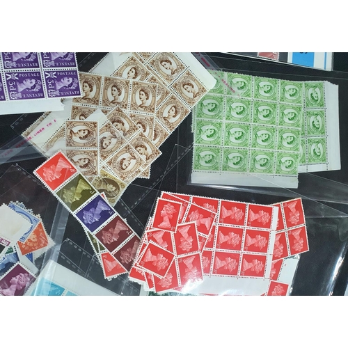 355 - Huge quantity of GB (mainly) QEII pre-decimal Machins and Harrisons including regionals, blocks etc,... 