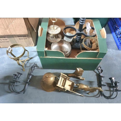 237 - Collection of metalware including brass and copper