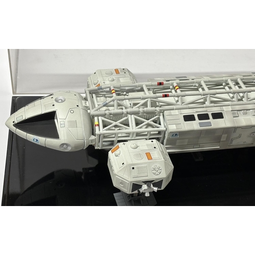 108 - Icon Replicas space 1999 Eagle Transporter 216/1500 Worldwide, Gerry Anderson