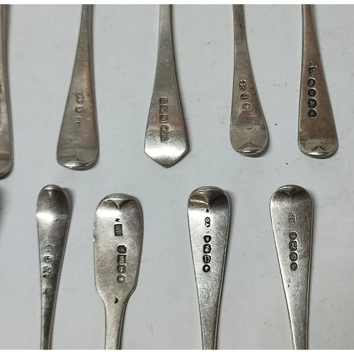 238 - Collection of Georgian and Victorian spoons (Qty)

approx. 240 grams