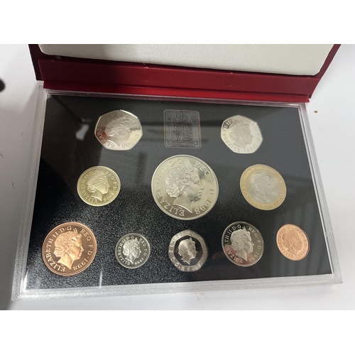 308 - 1998 Deluxe United Kingdom red cased coin set