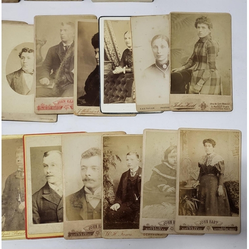 434 - Collection of Victorian portrait postcards (Qty)