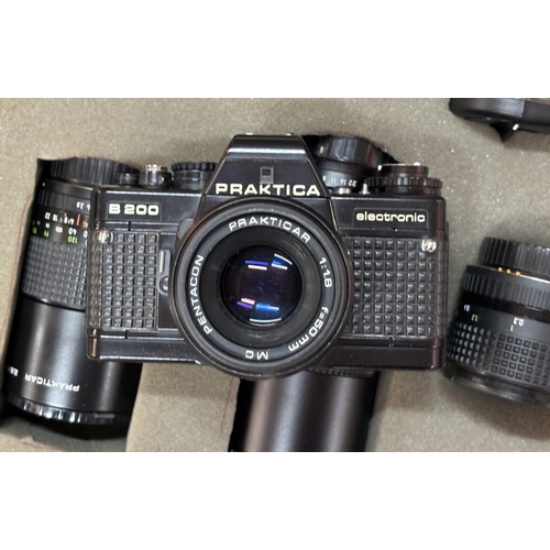 45 - Boxed Praktica B 200 with lens and accessories