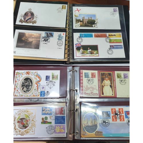 293 - Four albums with special cancelations, all containing GB QEII FDCs relating to the British Royal Fam... 