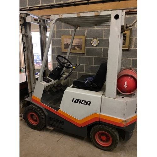 1 - Fiat, Carrelli Elevatori, 1988, gas powered forklift truck, 655 Hours, recently serviced and had a n... 