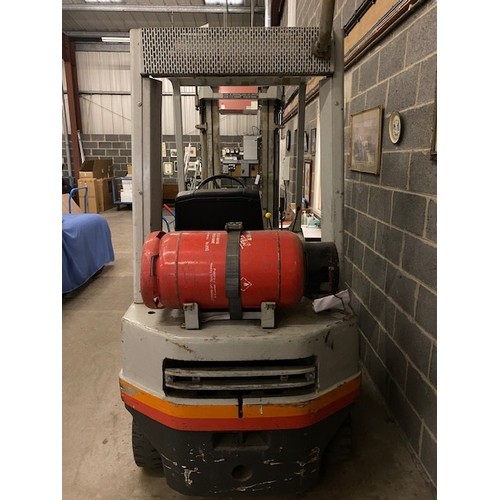 1 - Fiat, Carrelli Elevatori, 1988, gas powered forklift truck, 655 Hours, recently serviced and had a n... 