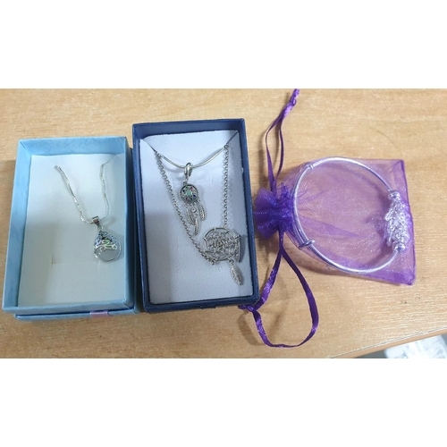 32 - Ladies silver bangle together with 3 silver necklace' in 2 presentation boxes (4)