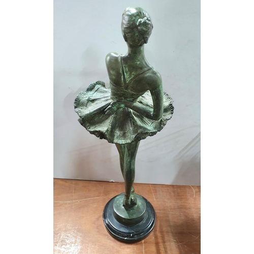 200A - Unsigned, large modern bronze of a ballet dancer,

55cm tall           5.5 kgs