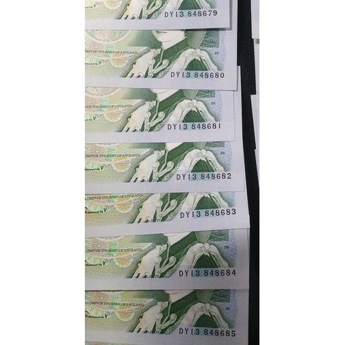 214 - Collection of 25 D H F Somerset bank notes, set of 5 in consecutive numbers DY13 848622-26 together ... 