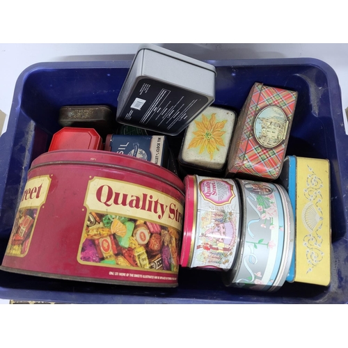 702 - Large quantity of various tins (Qty)