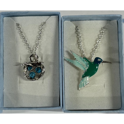 33 - 2 925 Silver bird necklaces