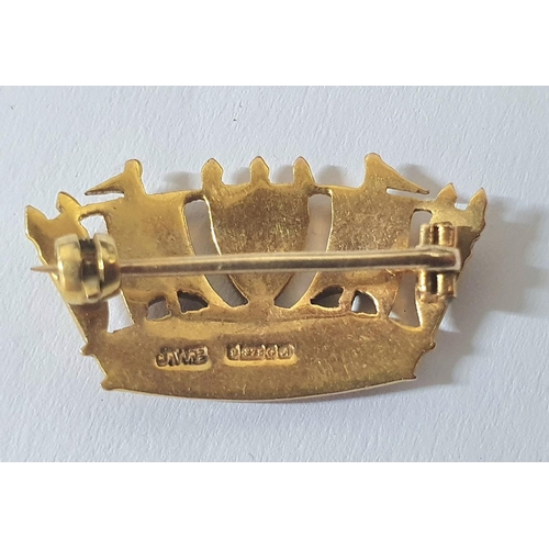 48 - Fully hallmarked 9ct gold brooch in the form of a crown,

3.9 grams