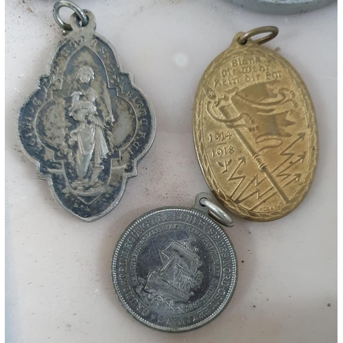 60 - Five German late 19thC - WWI era medallions (5)