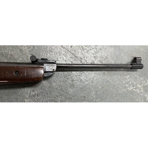 140 - Chinese QB15 .177 calibre air rifle, 

98cm long