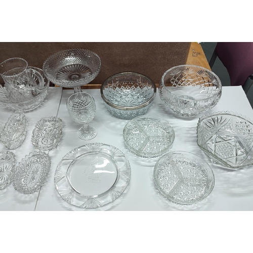 176 - Large collection of fine quality cut-glass items (Qty)