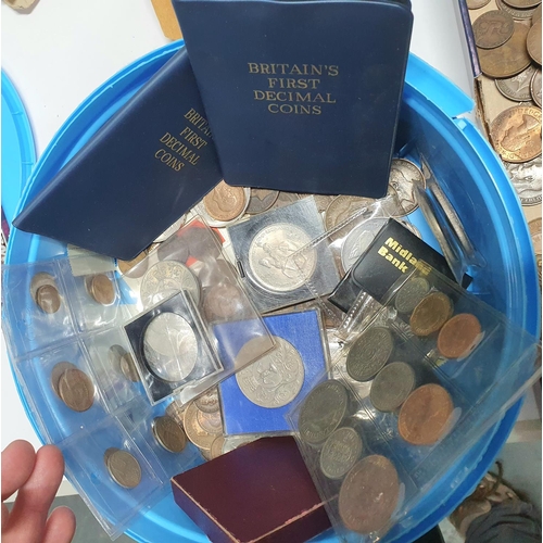 174 - A tub containing a large quantity of mainly GB 19th and 20thC coinage (Qty)