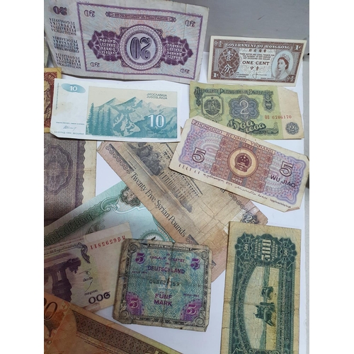 177 - Large quantity of 20thC world banknotes (Qty)