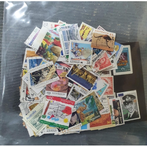 269 - Box containing a large quantity of mixed British and world stamps (Qty)