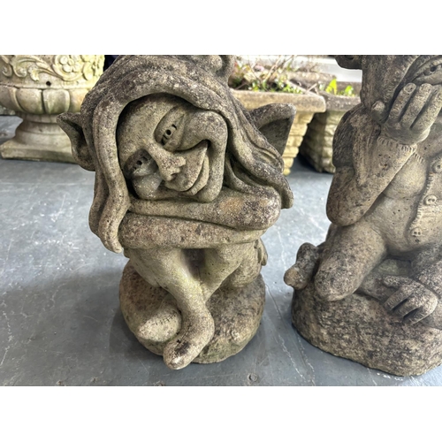 302 - Pair of concrete gargoyles (2)