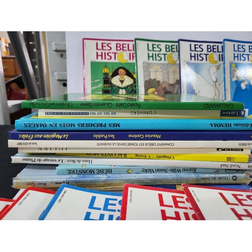 335 - large colelction of mainly French childrens history books (Qty)