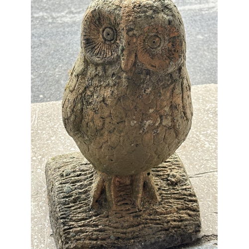 339 - Concrete garden ornament of an owl 

50cm tall