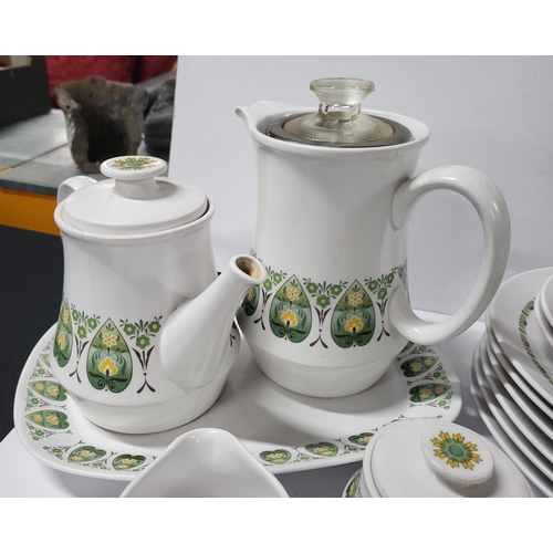 368 - Large quantity of Noritake 