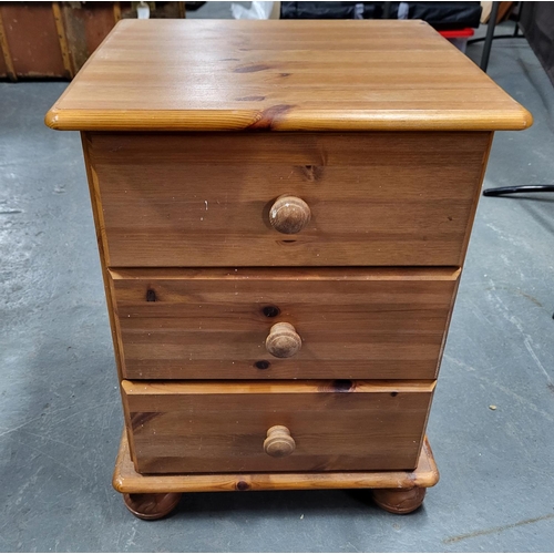 428 - 3-drawer Pine bedside drawers