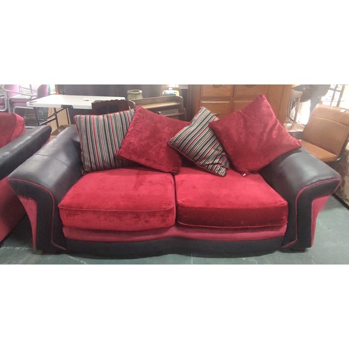 434 - A fine quality three-seater settee  with scatter back cushions and a two-seater bed settee (bed neve... 