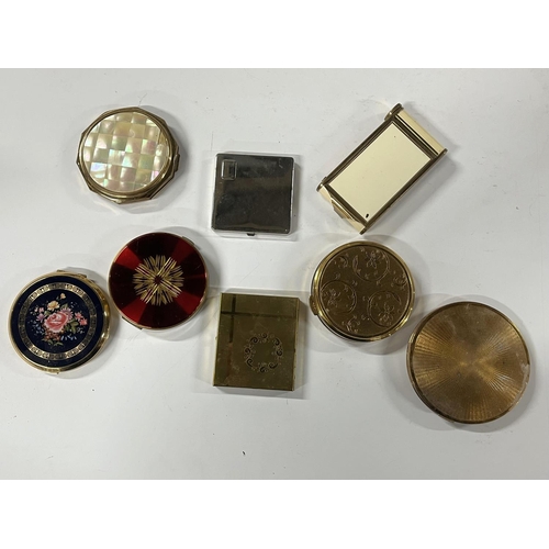 183 - Selection of compacts (8)