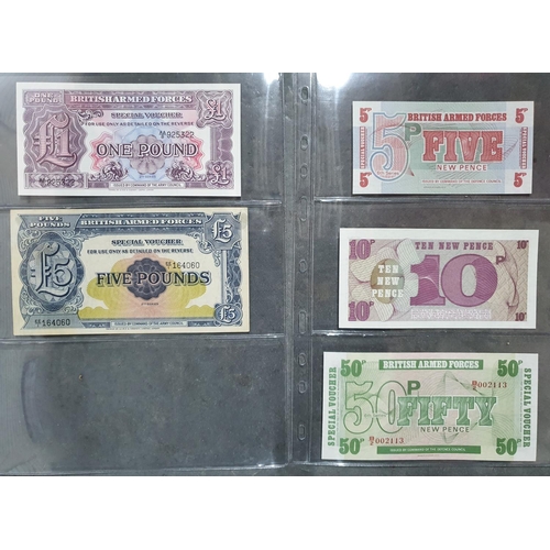 Green folder containing 3 different Hong Kong $10 bank notes together ...