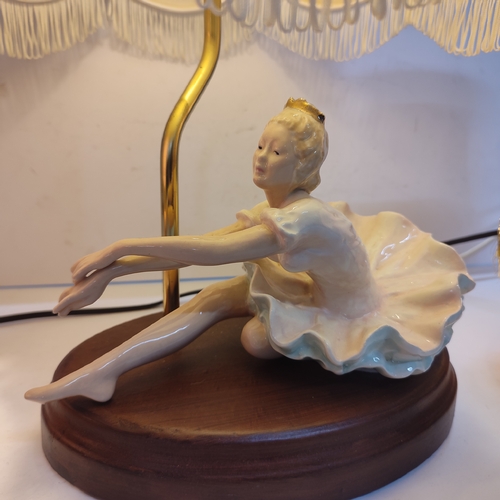 362 - A ballerina table lamp together with two modern touch lamps (3)