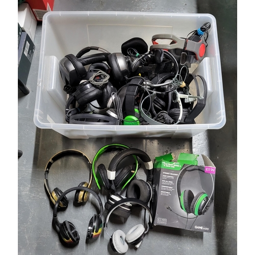 404 - Collection of various Headphones (Qty)