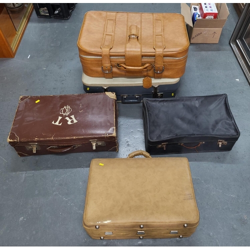 469 - Collection of Five vintage suitcases and travel bags (5)