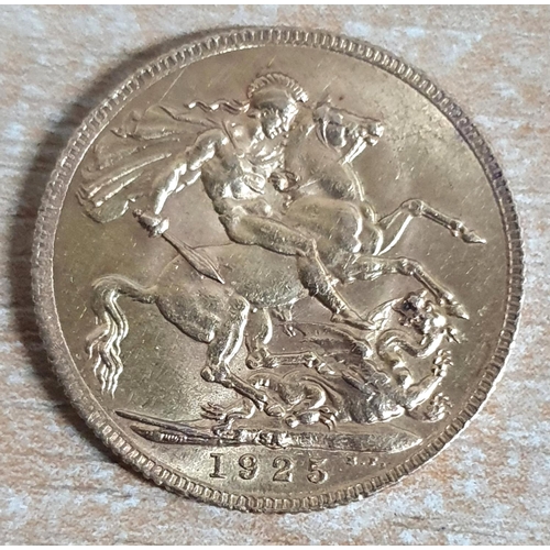 257 - King George V 1925 full sovereign,

8 grams