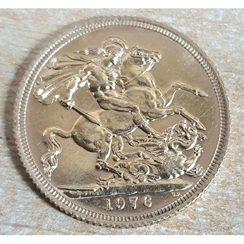 261 - Queen Elizabeth II 1976 full sovereign,

8 grams