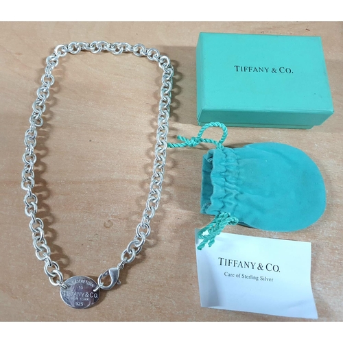 4 - Heavy Tiffany & Co 925 silver choker with pouch and box,

63 grams