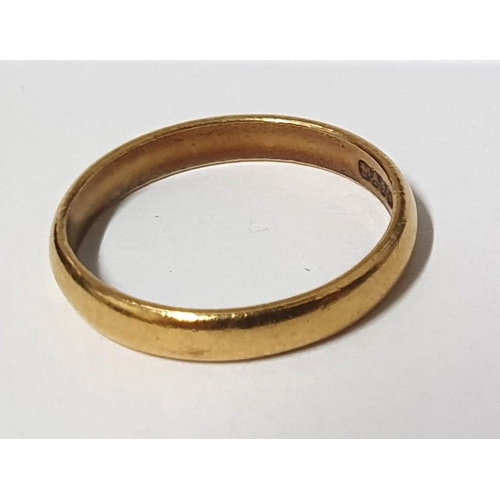 21 - Hallmarked 22ct gold wedding band,

2.8 grams        size K/L