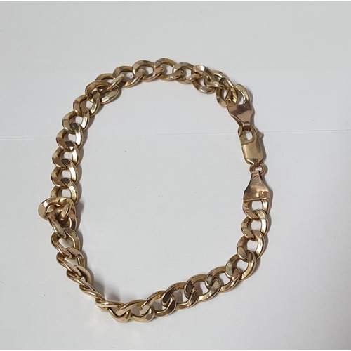 24 - 9ct yellow gold heavy link bracelet,

4.6 grams       18cm long