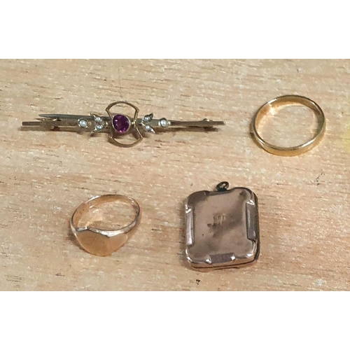 50 - Four 9ct gold items to include 2 rings, a rose gold locket and a bar brooch (4),

10 grams gross