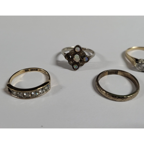 74 - Collection of Five 9ct gold rings with Two being A/F (5)


Gross Weight - 16g