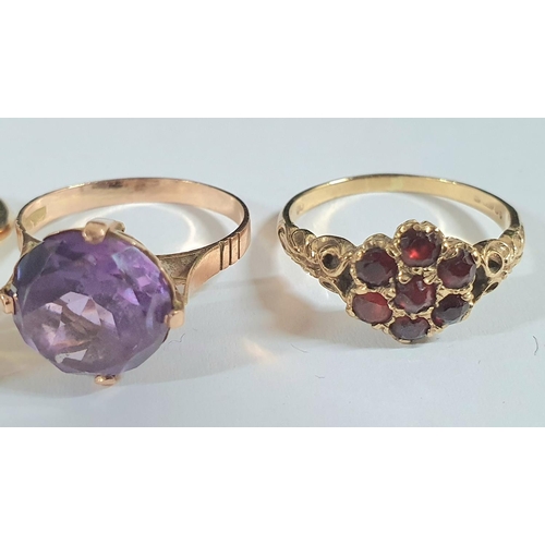 88 - 3 hallmarked 9ct yellow gold dress rings, 2 with solitaire semi-precious stones together with an Ara... 