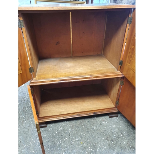 381 - Finely inlaid late 19thC Continental school 4-door cabinet with 2 keys. All sides of the cabinet, ap... 