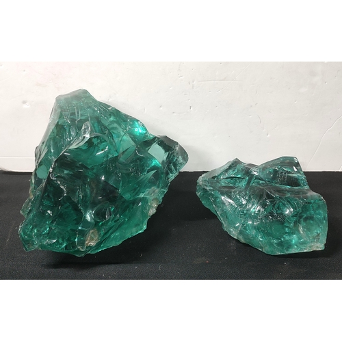 220B - Two medium shards of glass - believed to be Andara

16.5 kg