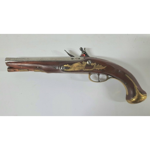 34 - A Georgian flintlock pistol, 18.5cm barrel, brass trigger guard & ramrod with good working action th... 