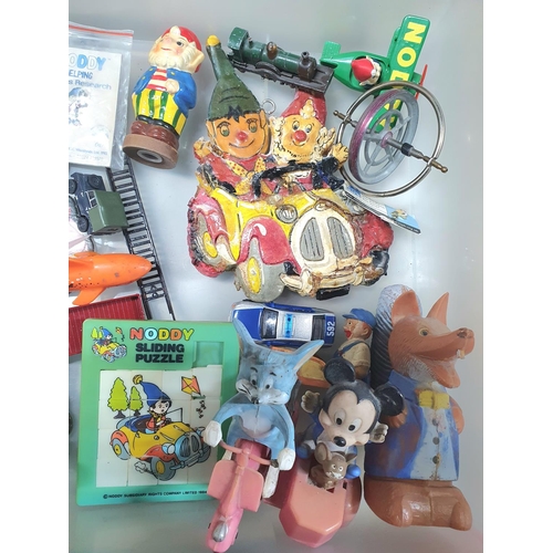 83 - Box full of various vintage toys and toy related collectables etc (Qty)