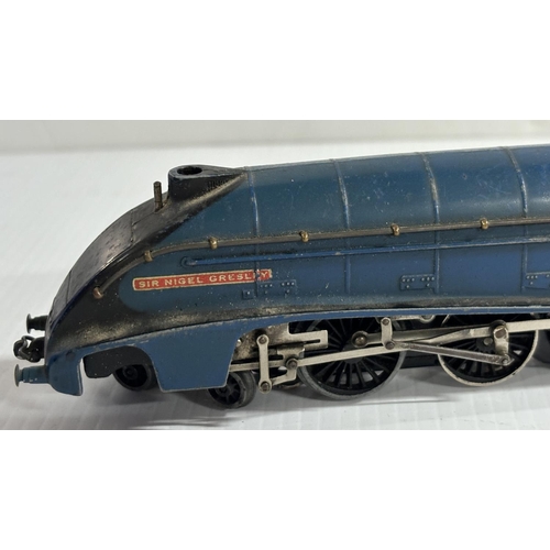 104 - Hornby LNER A4 class locomotive 7 Sir Nigel Gresley