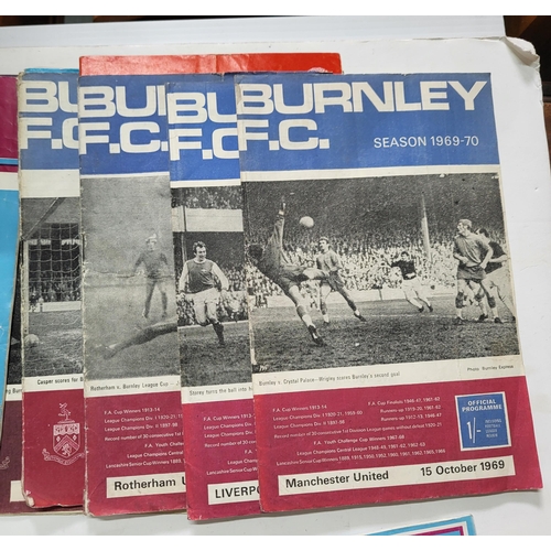 353 - Collection of various 60s/70s burnley football programmes (Qty)