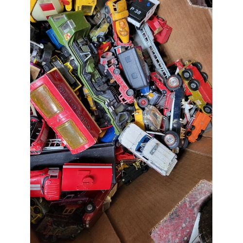 125 - Collection of various used die-cast cars etc (Qty)