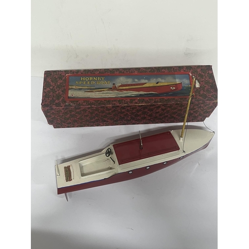 130 - Vintage Hornby Speed Boat No 5 Viking, boxed