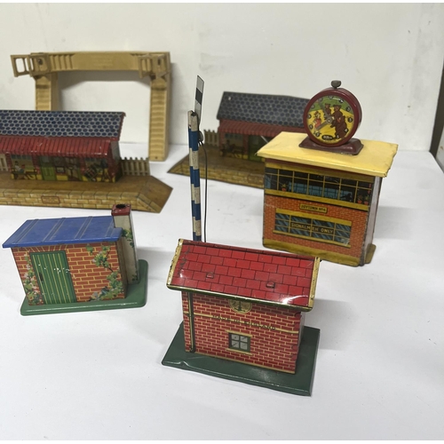 144 - Hornby and others model railway platform buildings To include Hornby DiBro Brimtoy HO gauge